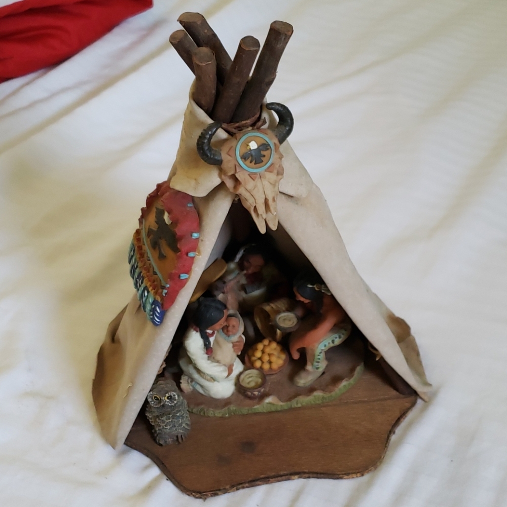 Figurines